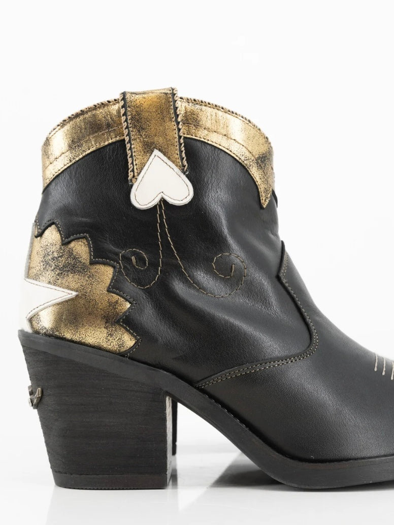 Nemonic Ankle Sauvage Ankle Boots-Black