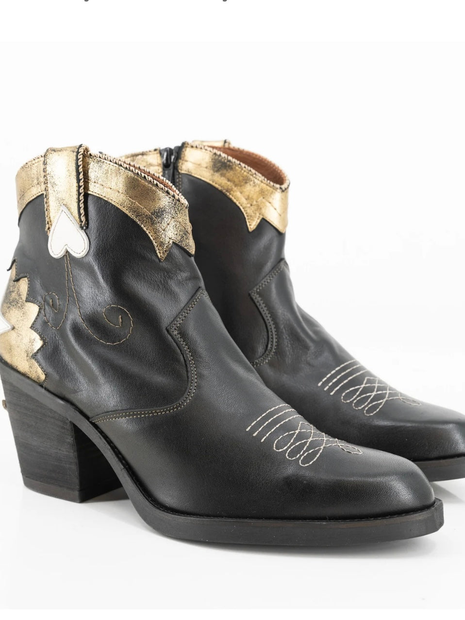 Nemonic Ankle Sauvage Ankle Boots-Black