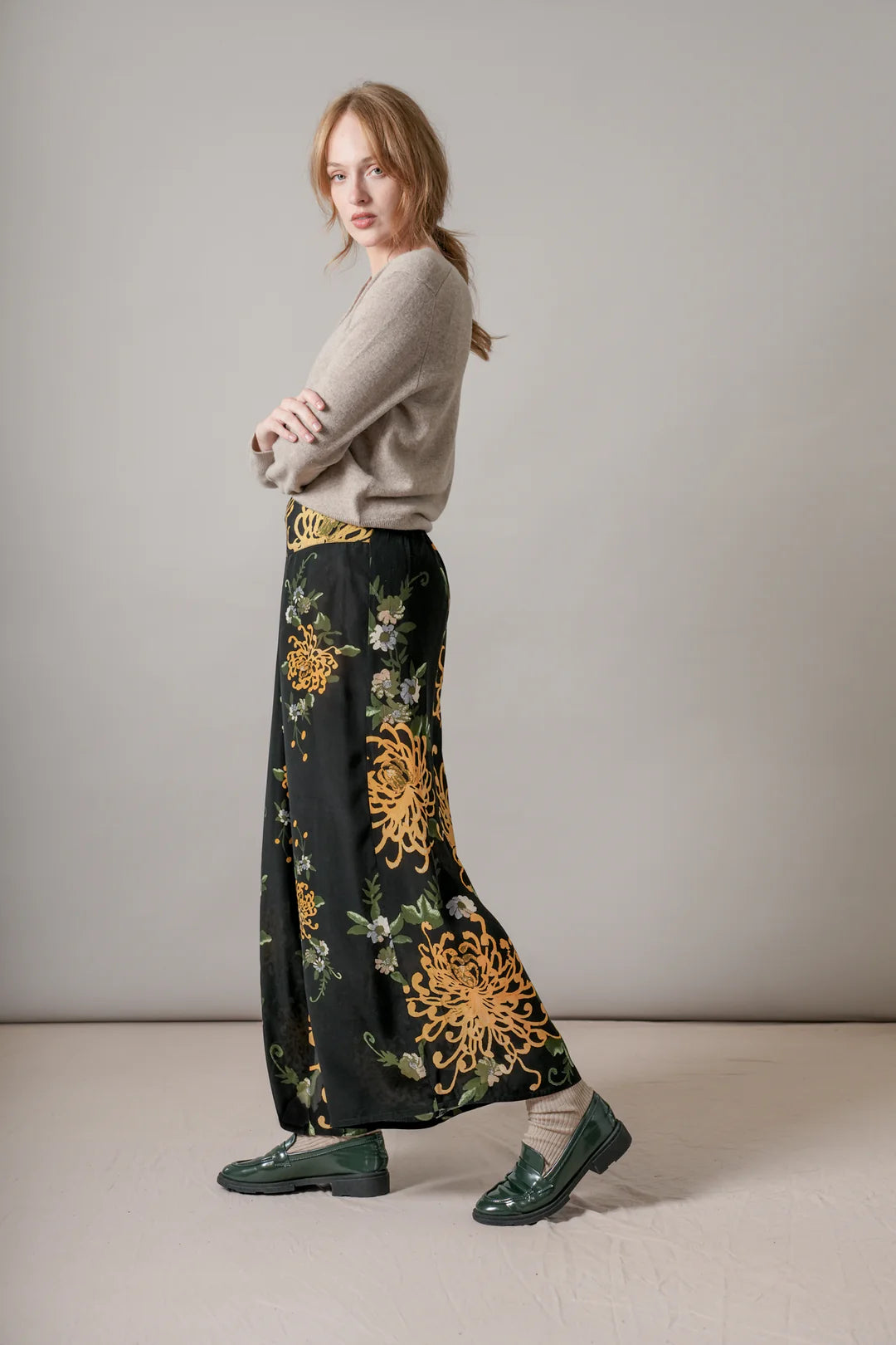 One Hundred Stars Palazzo Pants Chrysanthemum Black